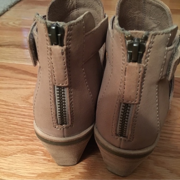 Eileen Fisher ankle boots - Picture 2 of 4